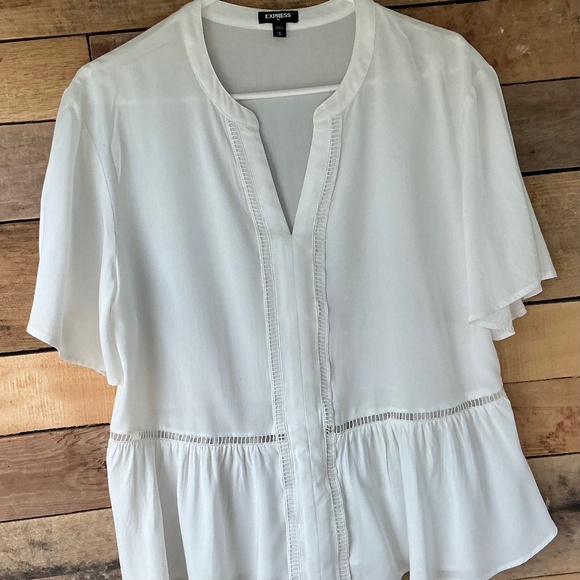 Express Tops - Express Size M White Short Flared Sleeves Peplum Top V-Neck 100% Rayon